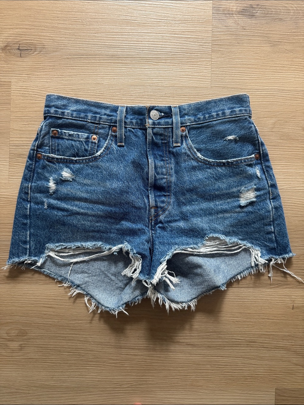 Levi’s Cutoff 501 Shorts